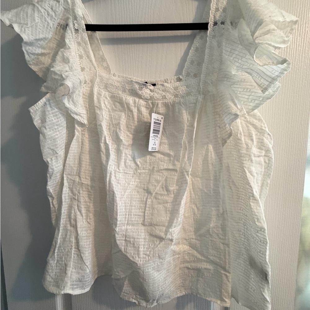 NWT torrid White Lace-Trim Ruffle Sleeve Blouse